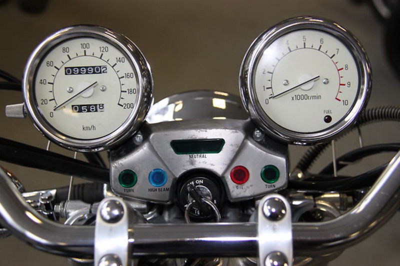 Virago750_08